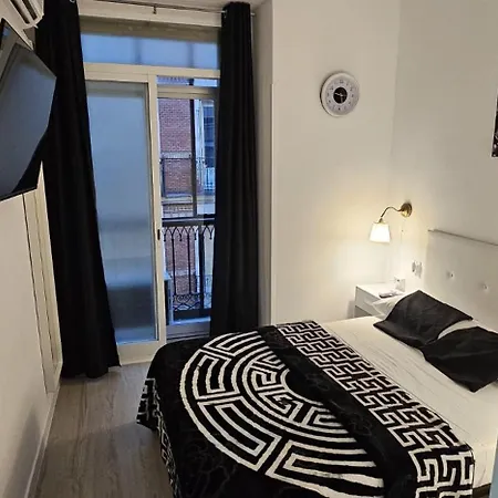 Habitaciones Gran Via Madrid Exterior photo