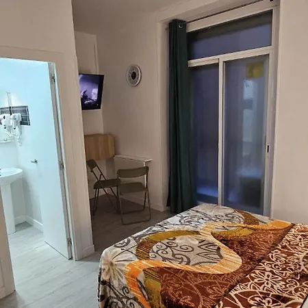 Habitaciones Gran Via Madrid Exterior photo